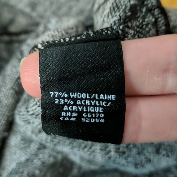 Knitted Wool Dress - Black&White - *Size Medium* - Picture 4 of 4